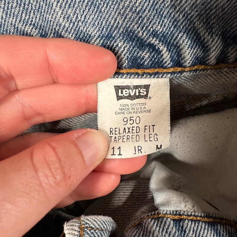 Vtg 90s Levis Jeans Womens 11 Jr Relaxed Fit Tapered Leg Light Wash Stained USA - Picture 6 of 14
